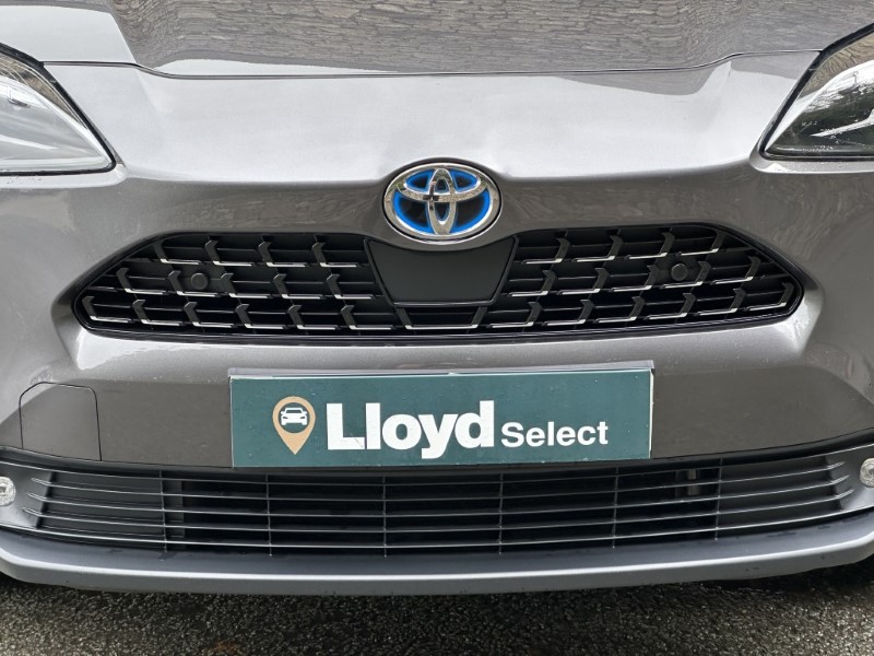 2023 (23) TOYOTA YARIS CROSS 1.5 Hybrid Excel 5dr CVT 5894142
