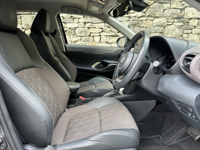 2023 (23) TOYOTA YARIS CROSS 1.5 Hybrid Excel 5dr CVT 5894106