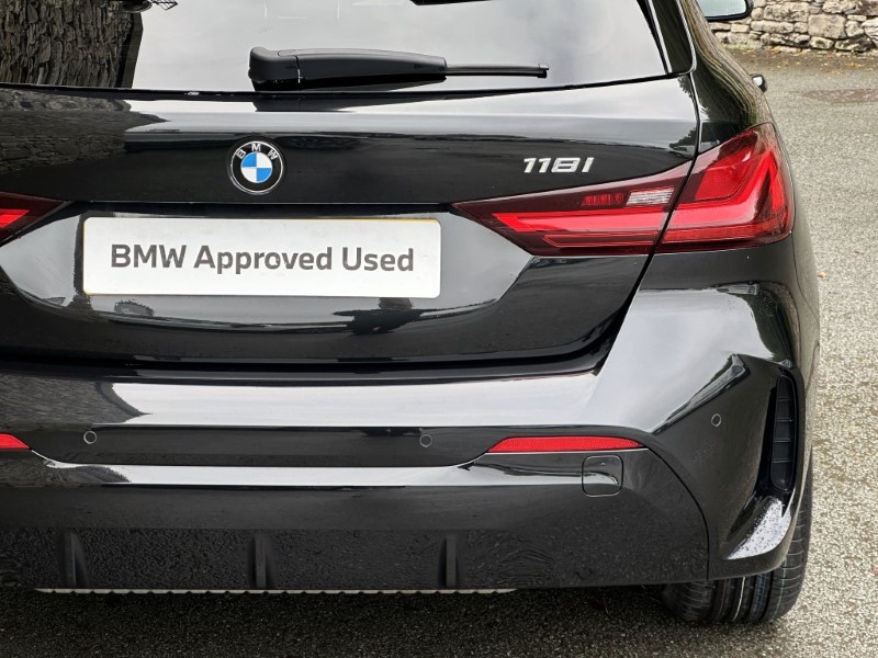 2023 (23) BMW 1 SERIES 118i M Sport 5dr  5910653