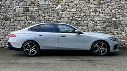 2026 (75) BMW 5 SERIES 520i M Sport Saloon 5863375