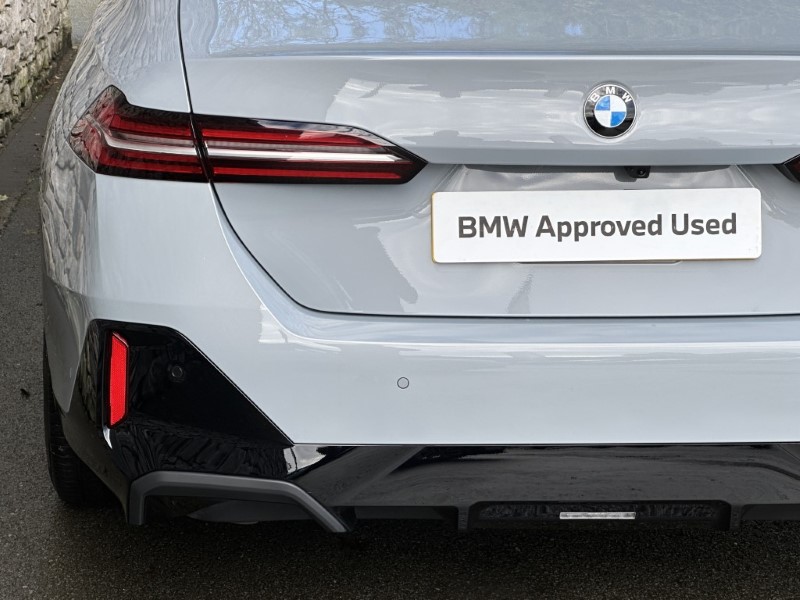 2026 (75) BMW 5 SERIES 520i M Sport Saloon  5863377