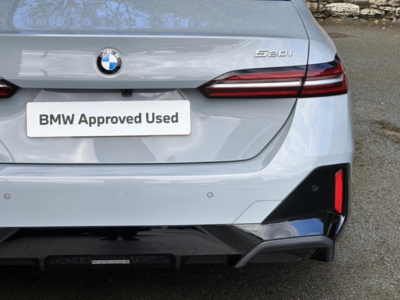 2026 (75) BMW 5 SERIES 520i M Sport Saloon  5863378