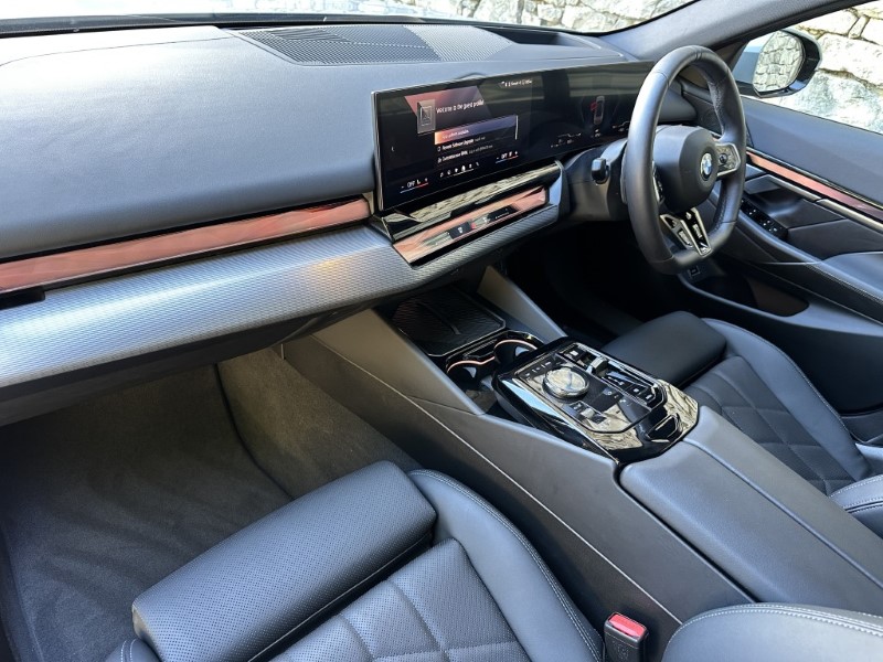 2026 (75) BMW 5 SERIES 520i M Sport Saloon  5863407