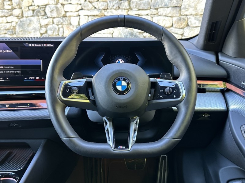 2026 (75) BMW 5 SERIES 520i M Sport Saloon  5863424