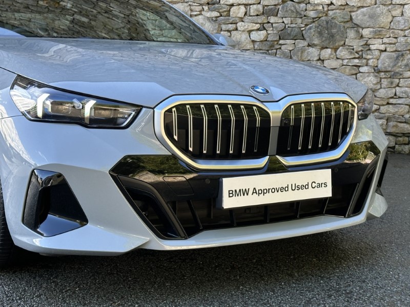 2026 (75) BMW 5 SERIES 520i M Sport Saloon  5863436