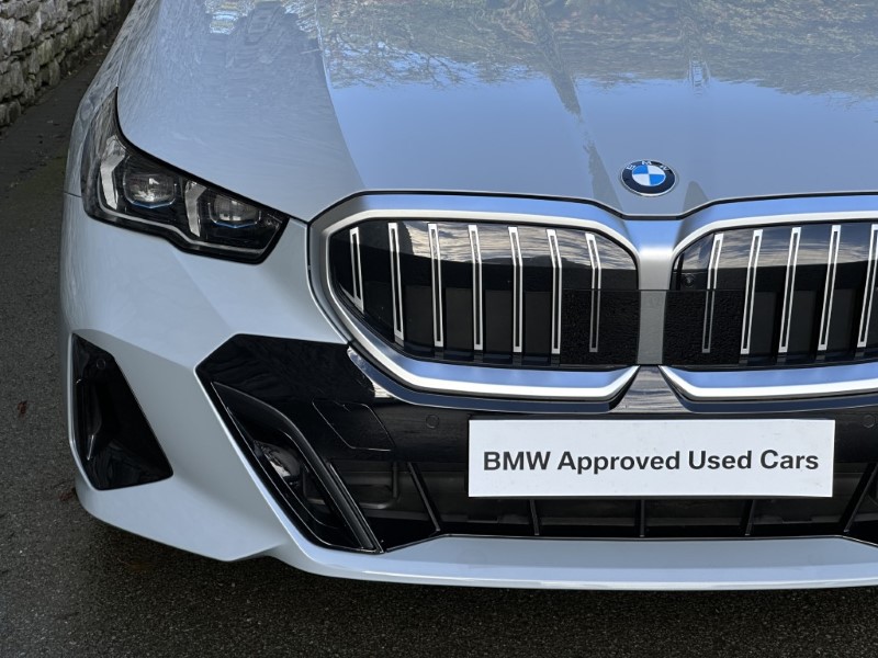 2026 (75) BMW 5 SERIES 520i M Sport Saloon  5863399