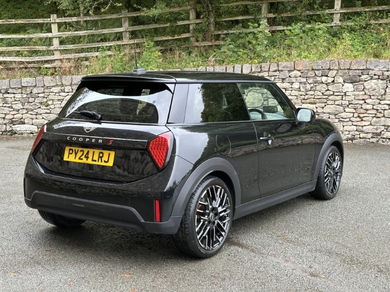 2024 (24) MINI COOPER 2.0 S Exclusive 3dr Auto 5914946