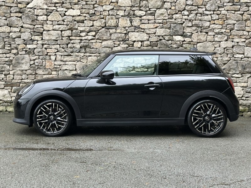 2024 (24) MINI COOPER 2.0 S Exclusive 3dr Auto 5914909