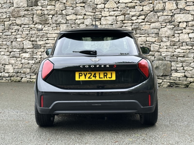 2024 (24) MINI COOPER 2.0 S Exclusive 3dr Auto 5914948