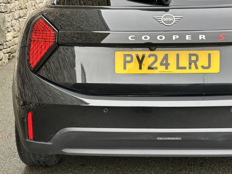 2024 (24) MINI COOPER 2.0 S Exclusive 3dr Auto 5914889