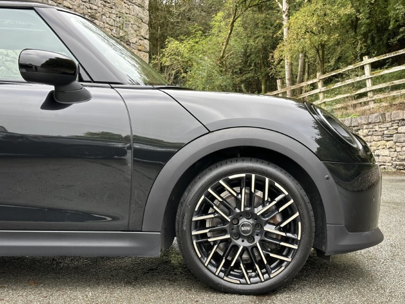 2024 (24) MINI COOPER 2.0 S Exclusive 3dr Auto 5914942