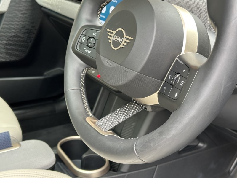 2024 (24) MINI COOPER 2.0 S Exclusive 3dr Auto 5914892