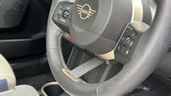 2024 (24) MINI COOPER 2.0 S Exclusive 3dr Auto 5914892