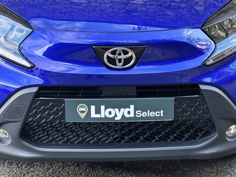 2025 (75) TOYOTA AYGO X 1.0 VVT-i Edge 5dr 5913688
