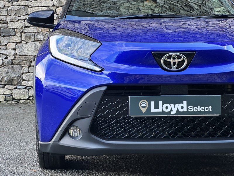 2025 (75) TOYOTA AYGO X 1.0 VVT-i Edge 5dr 5913687