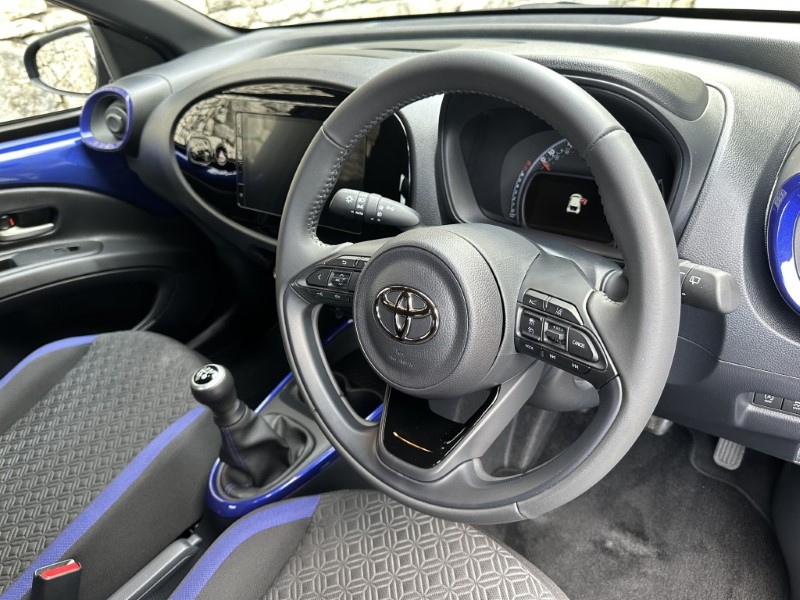 2025 (75) TOYOTA AYGO X 1.0 VVT-i Edge 5dr 5913647