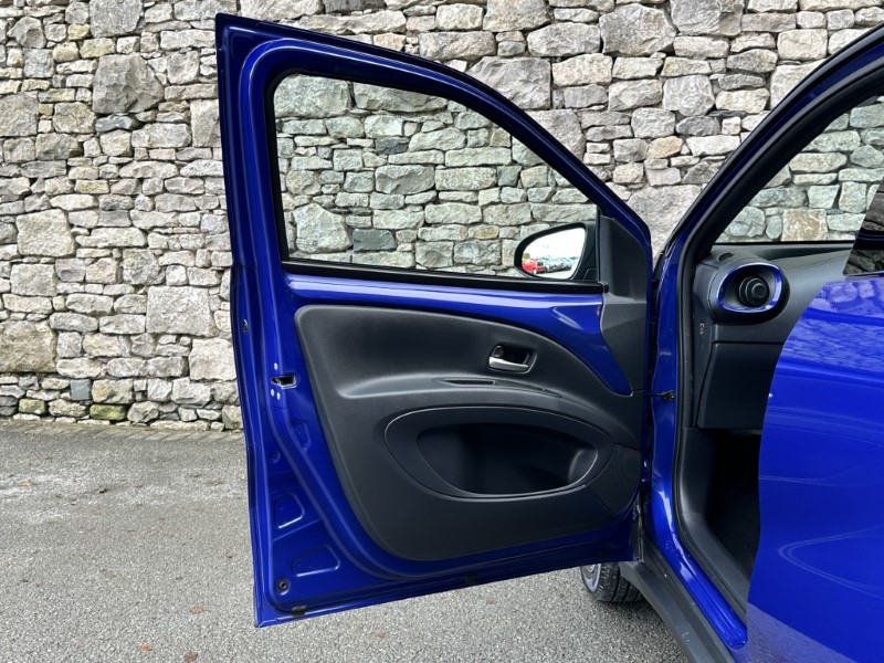 2025 (75) TOYOTA AYGO X 1.0 VVT-i Edge 5dr 5913673