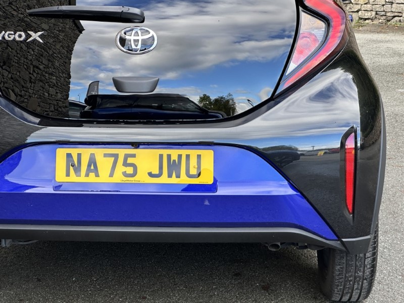 2025 (75) TOYOTA AYGO X 1.0 VVT-i Edge 5dr 5913643