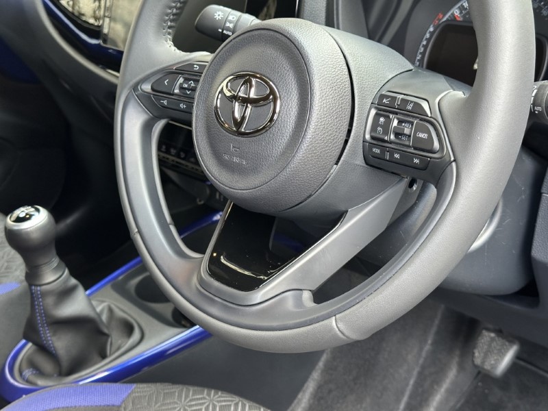 2025 (75) TOYOTA AYGO X 1.0 VVT-i Edge 5dr 5913648