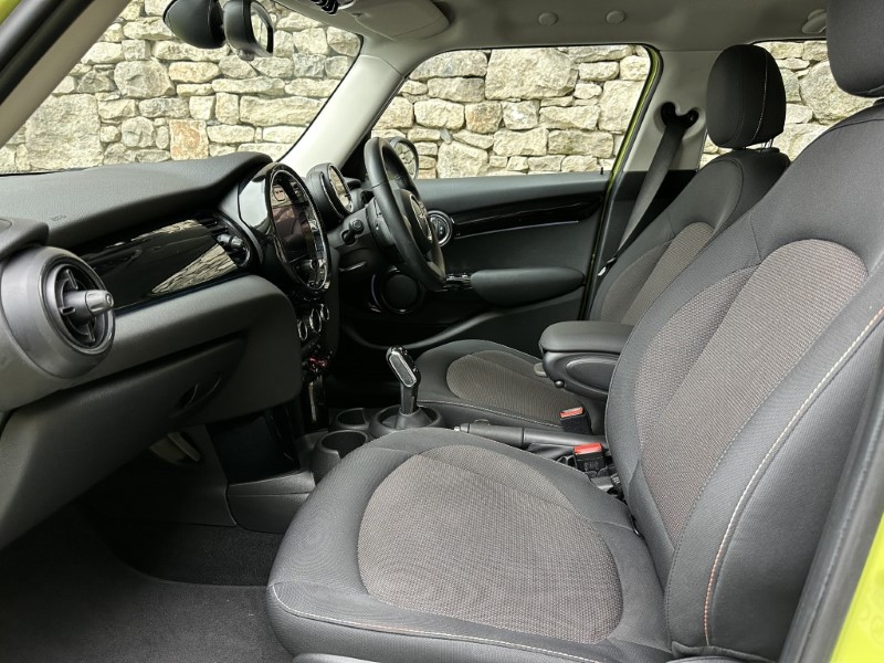 2022 (72) MINI HATCHBACK 1.5 Cooper Classic 5dr Auto 5912596