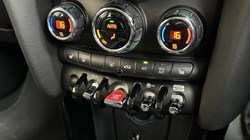 2022 (72) MINI HATCHBACK 1.5 Cooper Classic 5dr Auto 5912585