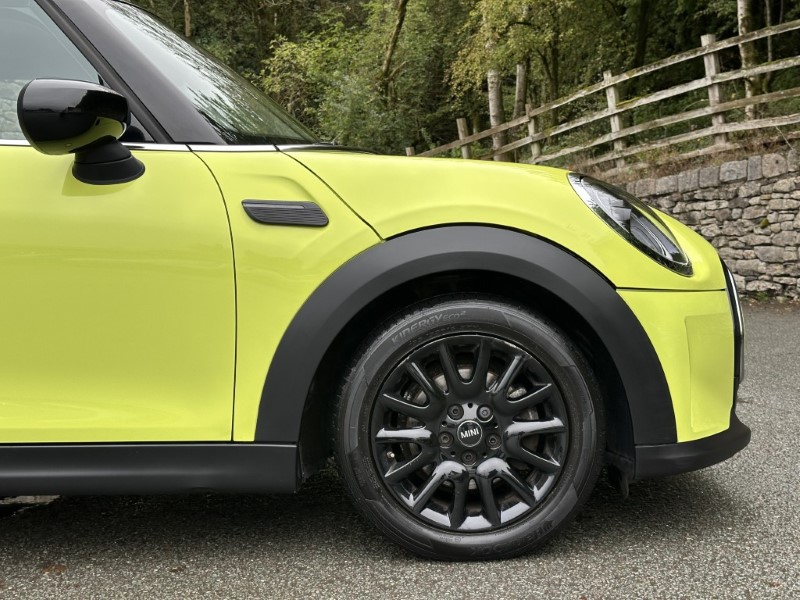 2022 (72) MINI HATCHBACK 1.5 Cooper Classic 5dr Auto 5912630