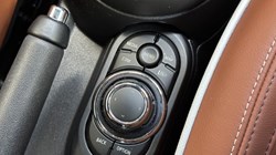 2024 (73) MINI HATCHBACK 1.5 Cooper Exclusive Premium 5dr Auto 5917277