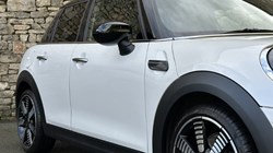 2024 (73) MINI HATCHBACK 1.5 Cooper Exclusive Premium 5dr Auto 5917335