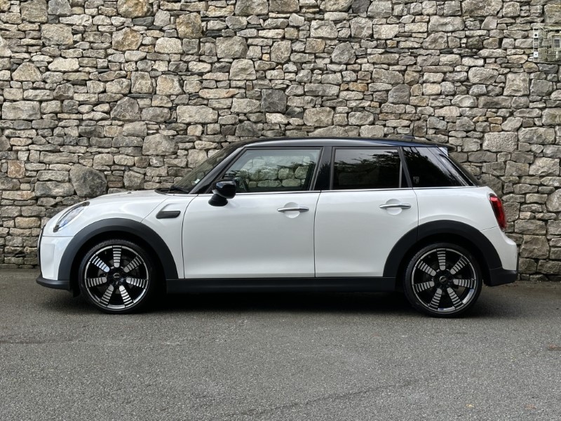 2024 (73) MINI HATCHBACK 1.5 Cooper Exclusive Premium 5dr Auto 5917295