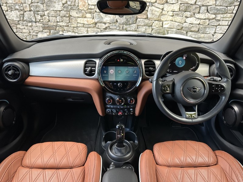 2024 (73) MINI HATCHBACK 1.5 Cooper Exclusive Premium 5dr Auto 5917318