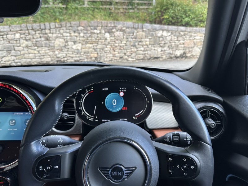 2024 (73) MINI HATCHBACK 1.5 Cooper Exclusive Premium 5dr Auto 5917324