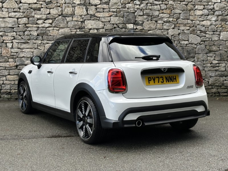2024 (73) MINI HATCHBACK 1.5 Cooper Exclusive Premium 5dr Auto 5917311