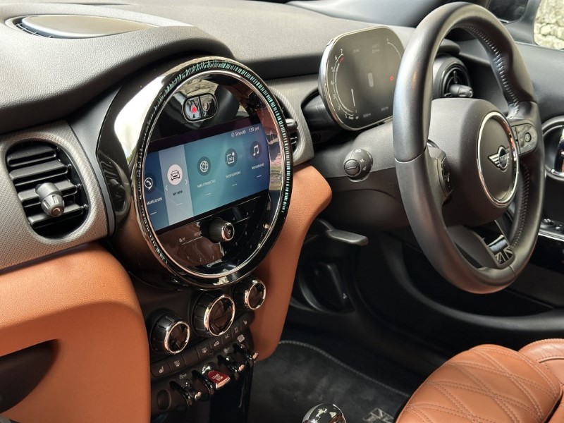 2024 (73) MINI HATCHBACK 1.5 Cooper Exclusive Premium 5dr Auto 5917300