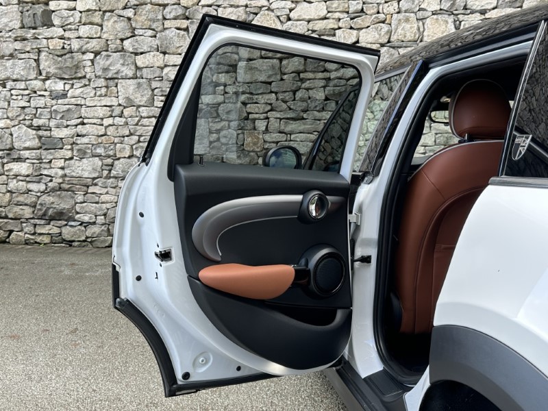 2024 (73) MINI HATCHBACK 1.5 Cooper Exclusive Premium 5dr Auto 5917313