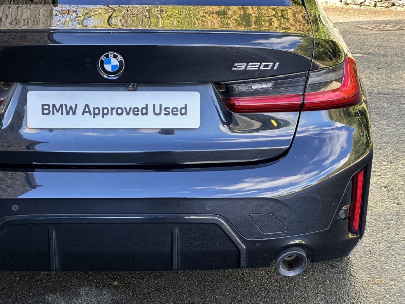 2023 (23) BMW 3 SERIES 320i M Sport 4dr Saloon 5923976