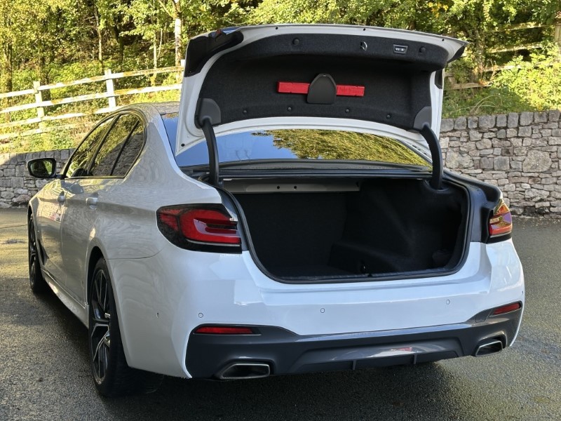 2020 (70) BMW 5 SERIES 530d xDrive MHT M Sport Saloon  5915199