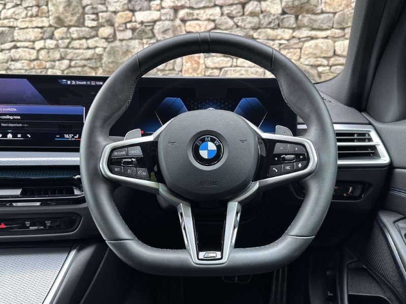 2026 (26) BMW 3 SERIES 320i M Sport 4dr Saloon 5904272