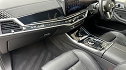 2025 (74) BMW X5 xDrive40d MHT M Sport 5dr Auto 5920984