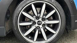2019 (19) MINI HATCHBACK 1.5 Cooper Exclusive II 3dr 5964052