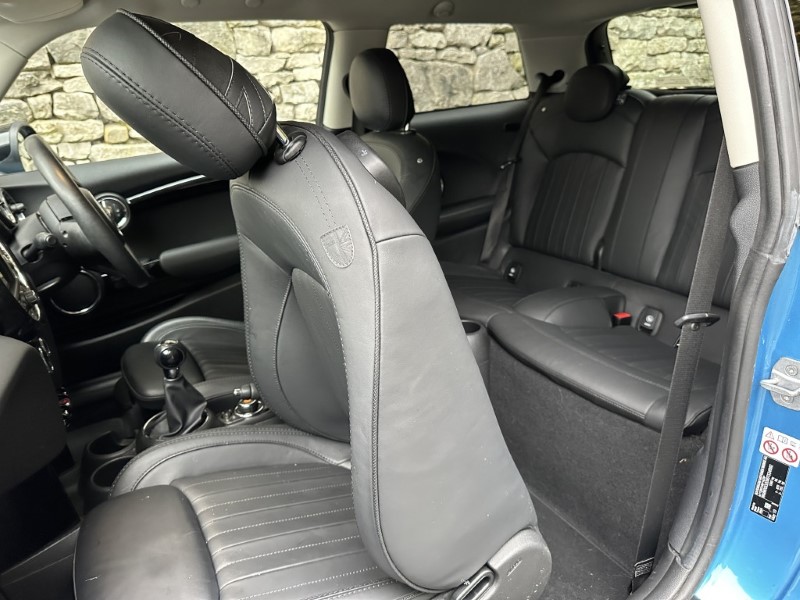 2019 (19) MINI HATCHBACK 1.5 Cooper Exclusive II 3dr 5964024