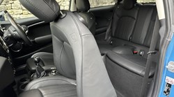 2019 (19) MINI HATCHBACK 1.5 Cooper Exclusive II 3dr 5964024