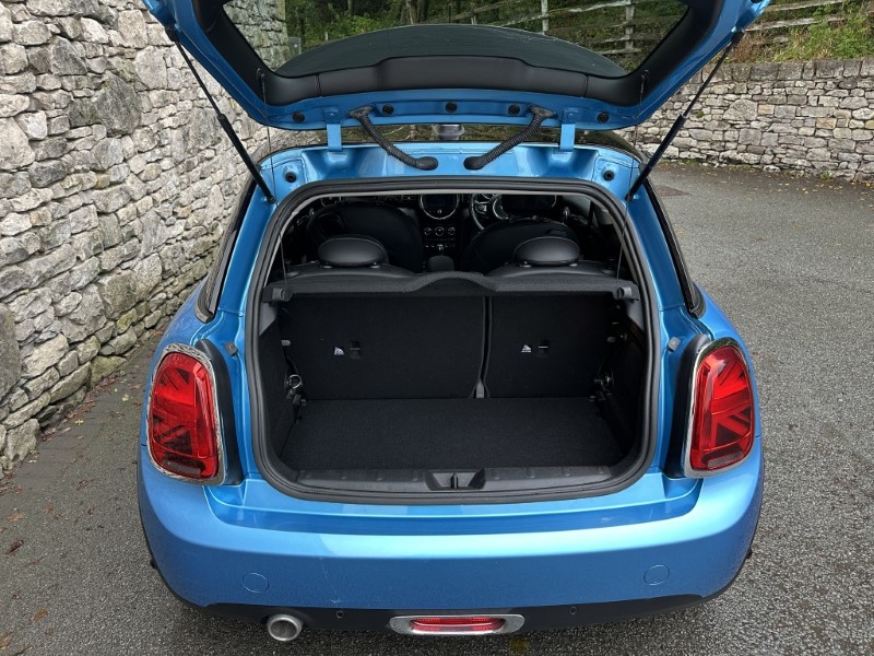 2019 (19) MINI HATCHBACK 1.5 Cooper Exclusive II 3dr 5963993
