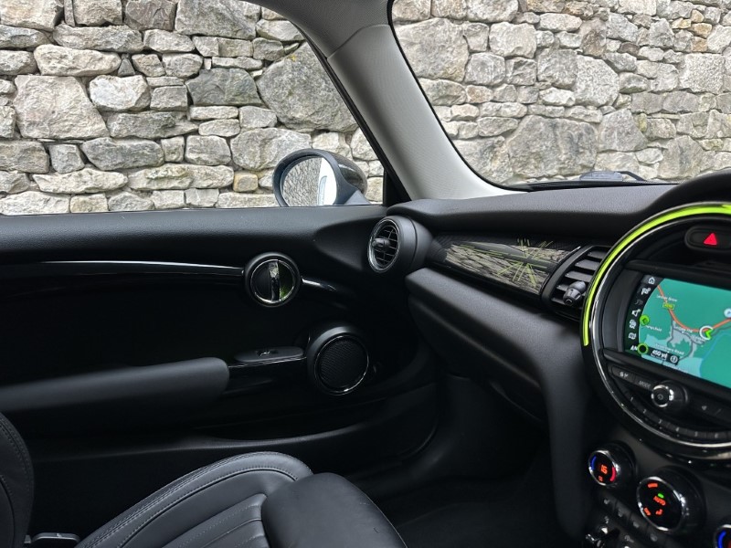 2019 (19) MINI HATCHBACK 1.5 Cooper Exclusive II 3dr 5964000