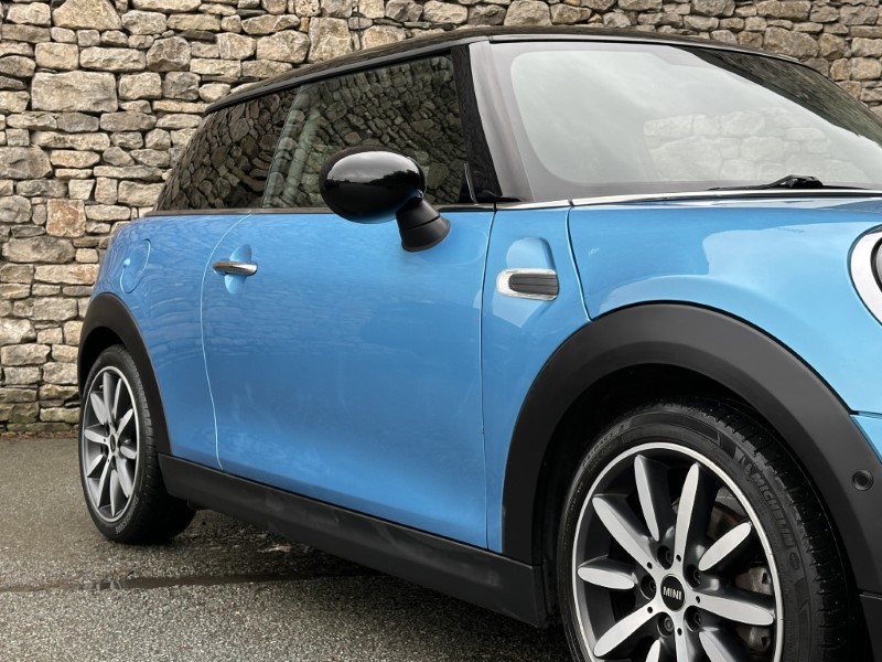 2019 (19) MINI HATCHBACK 1.5 Cooper Exclusive II 3dr 5964053