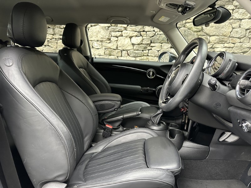 2019 (19) MINI HATCHBACK 1.5 Cooper Exclusive II 3dr 5963995