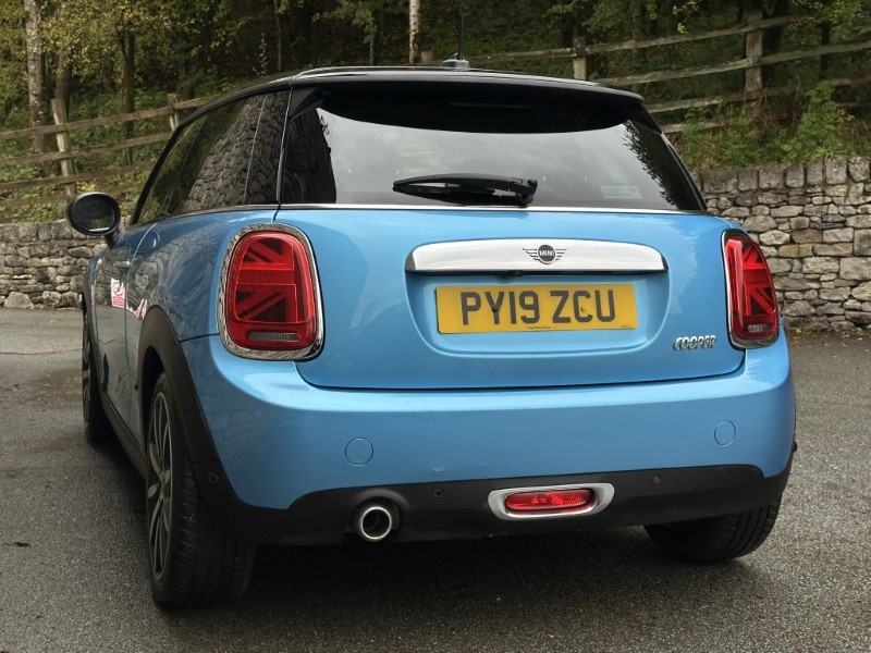 2019 (19) MINI HATCHBACK 1.5 Cooper Exclusive II 3dr 5963989