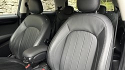 2019 (19) MINI HATCHBACK 1.5 Cooper Exclusive II 3dr 5964017
