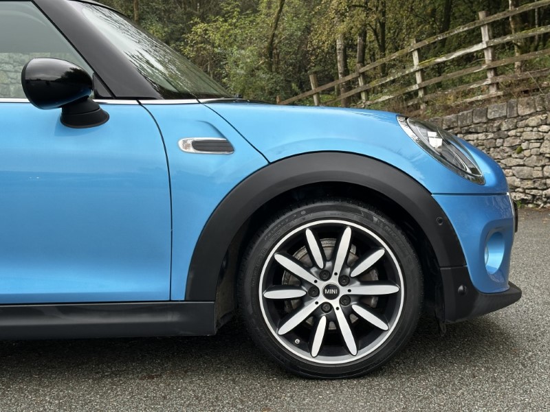 2019 (19) MINI HATCHBACK 1.5 Cooper Exclusive II 3dr 5964051