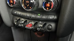 2019 (69) MINI HATCHBACK 1.5 Cooper Classic II 3dr Auto 5963863