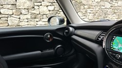 2019 (69) MINI HATCHBACK 1.5 Cooper Classic II 3dr Auto 5963855